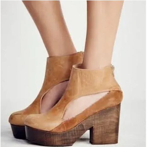 Free People Horizon Brown Wood Clogs - Picture 1 of 8